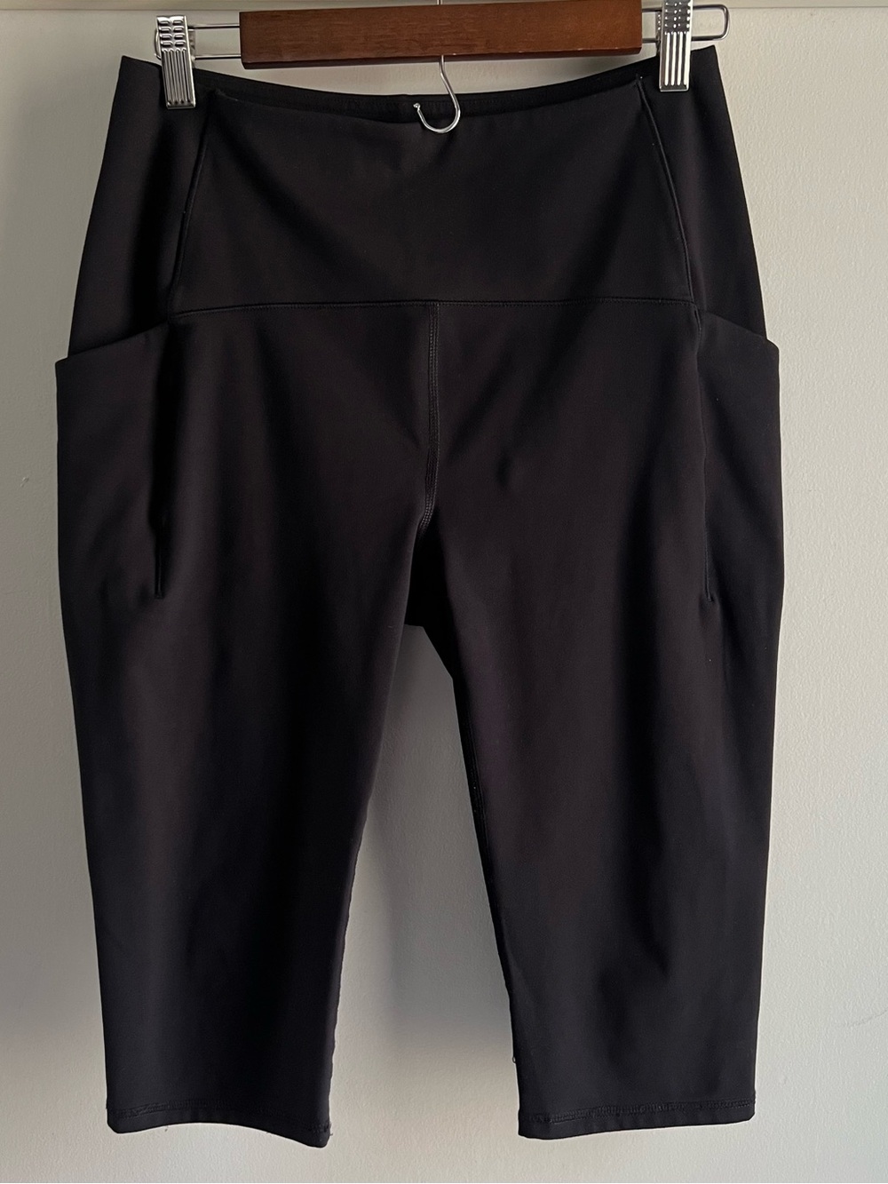 RBX Active Women's Size L Black Tech Flex Capri Leggings High Waist Side Pockets